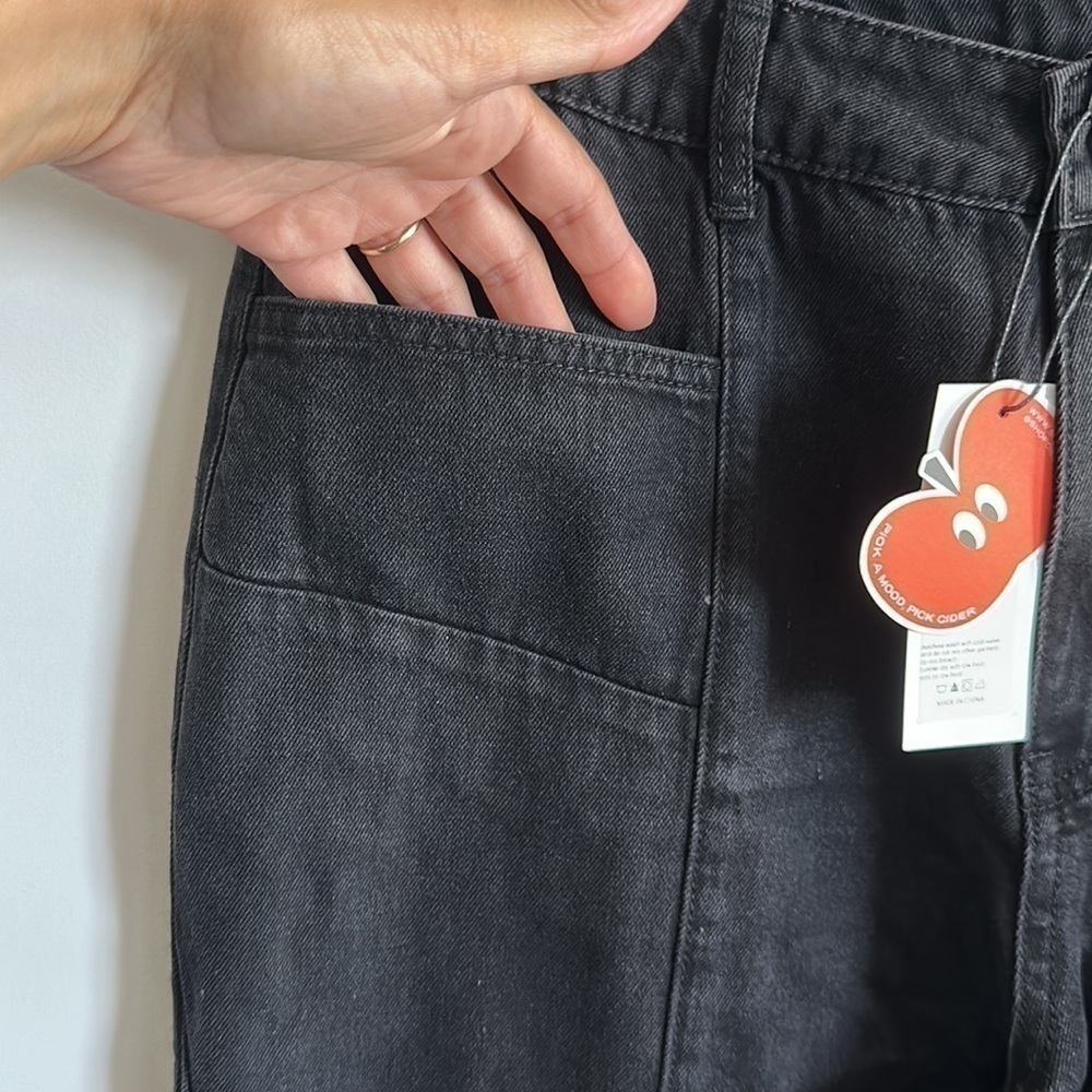 Cider Middle Waist Pocket Wide Leg BLACK Jeans - Picture 4 of 9